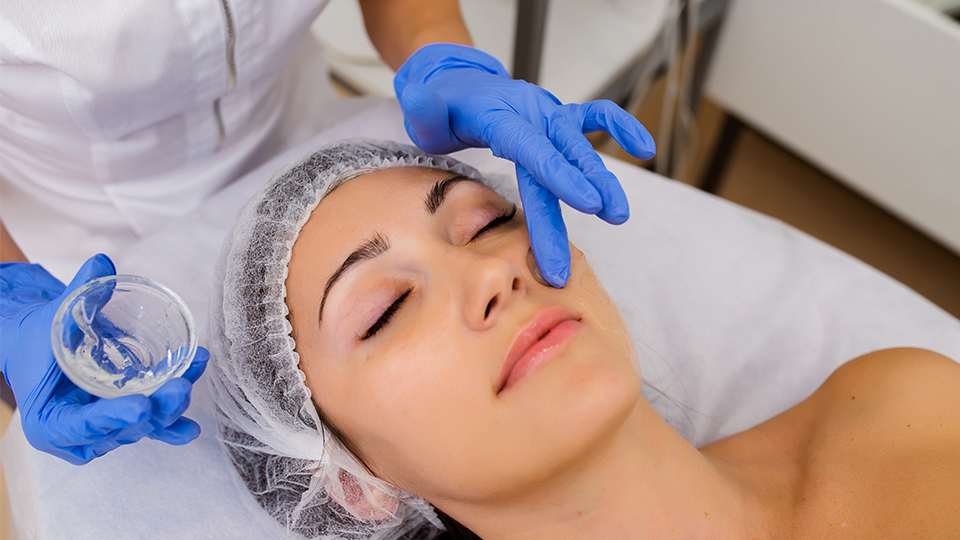 What happens during a chemical peel treatment? 4 chemical solution